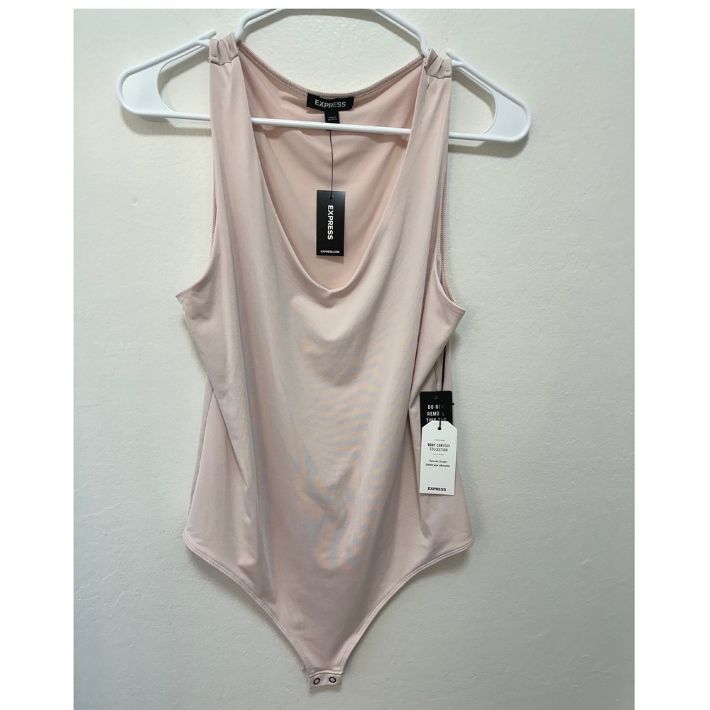Express‎ NWT Sleeveless Bodysuit Top V Neck Snap Closure Pale Pink, Medium
